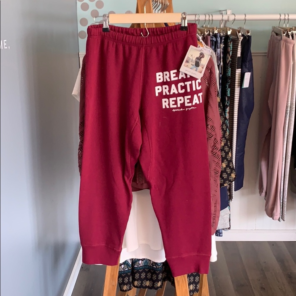 Spiritual Gangster joggers